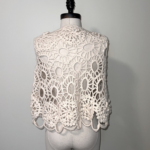 Ann Taylor Loft Crochet Wrap - Picture 4 of 8